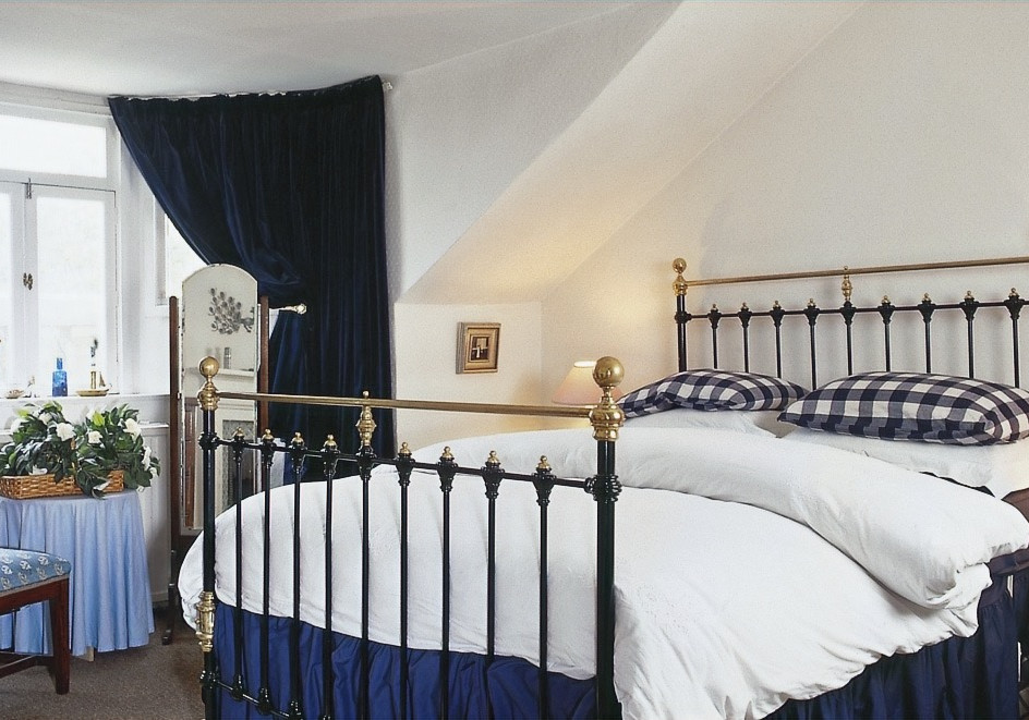 cozy bedroom _spotless cleaning