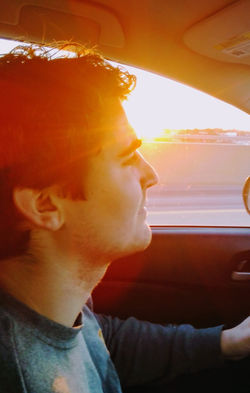US: Sonnenuntergang aufm Highway