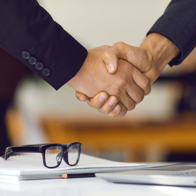 Client-shaking-hands