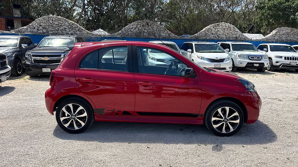 Miniatura: Nissan March SR 2017