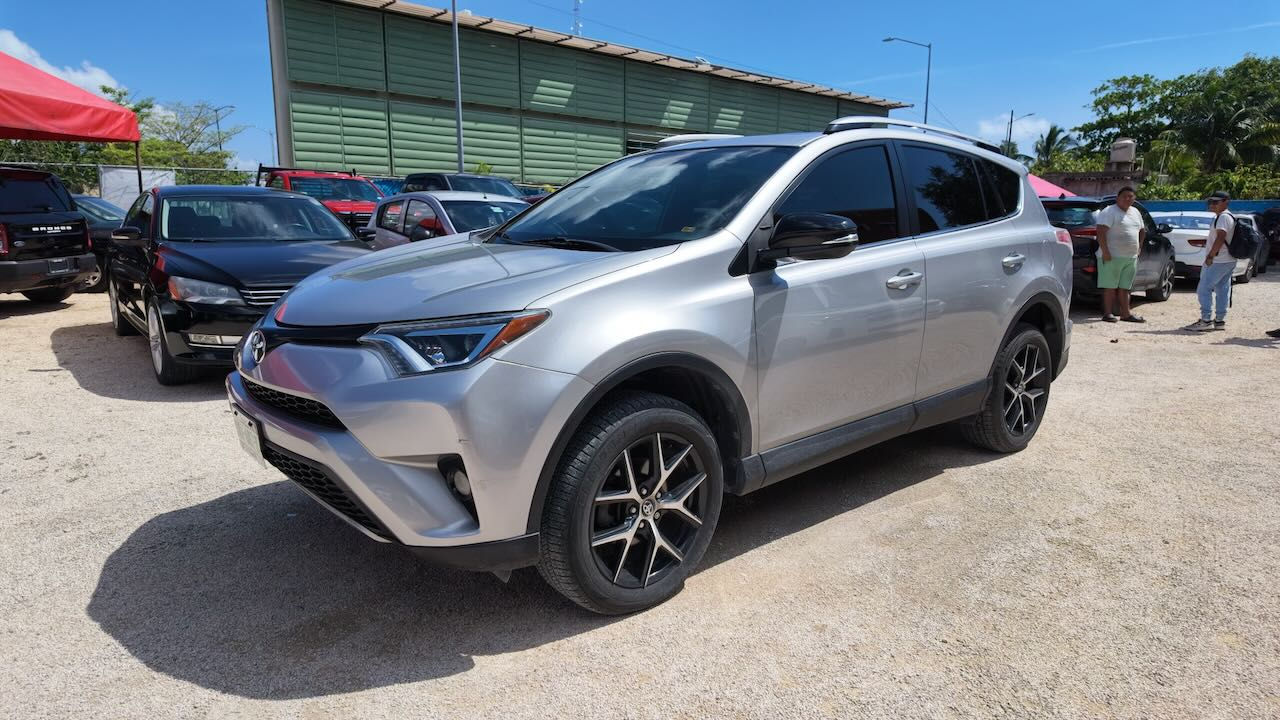 Toyota RAV4 XLE Plus AWD 2017