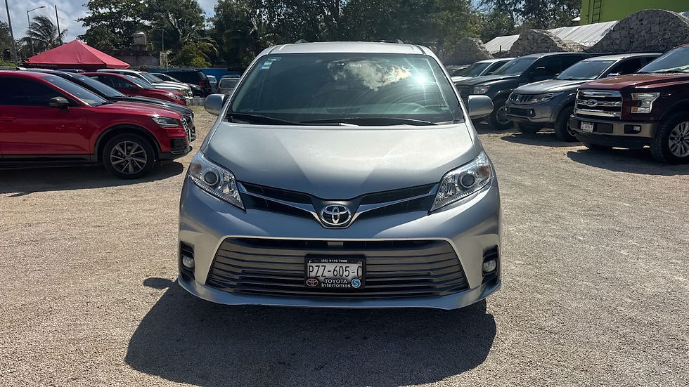 Miniatura: Toyota Sienna XLE 2019