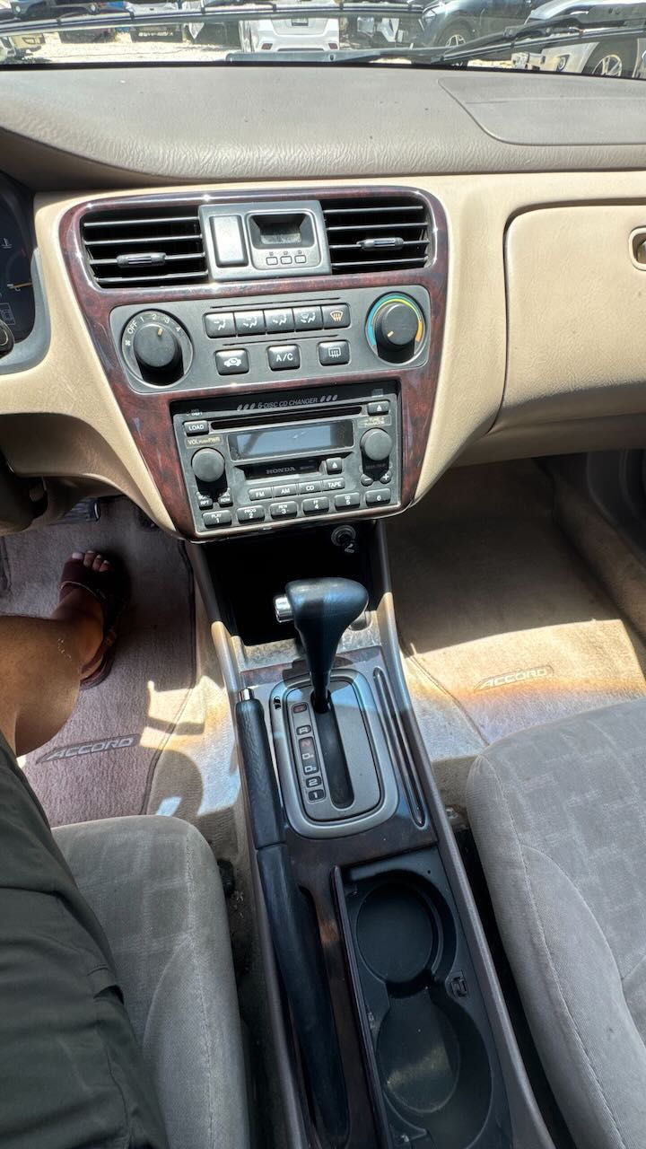 Miniatura: Honda Accord EXR 2002