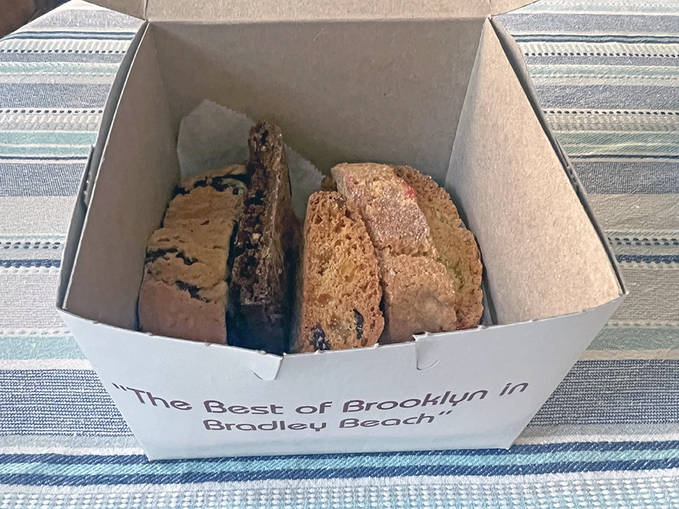 Biscotti | Del Ponte's Bakery Bradley Beach NJ