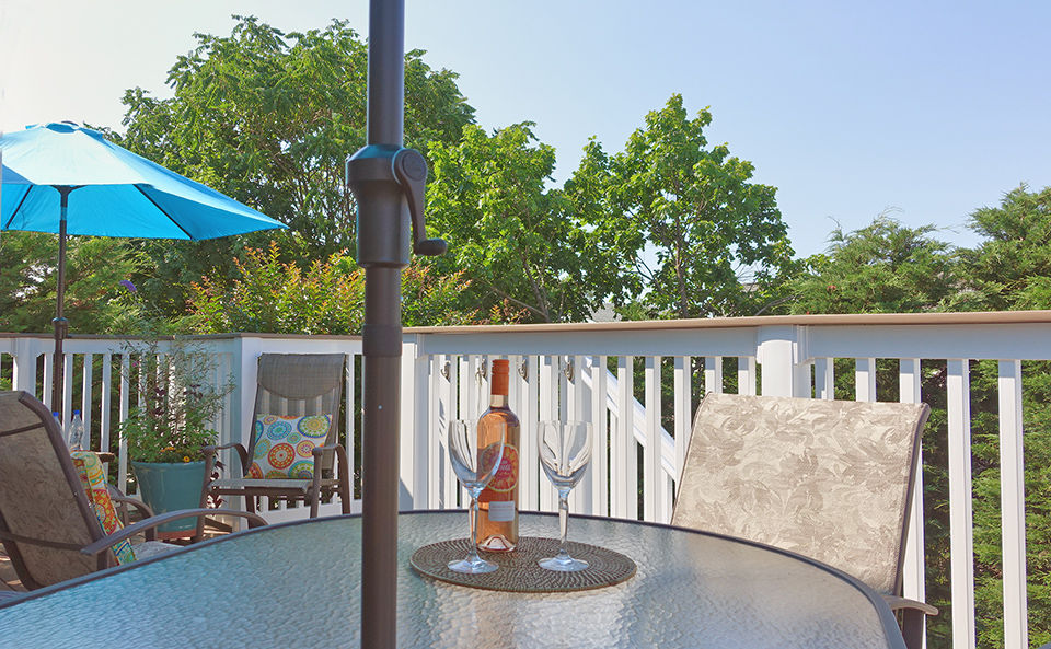Outside Dining Belmar Summer Rentals