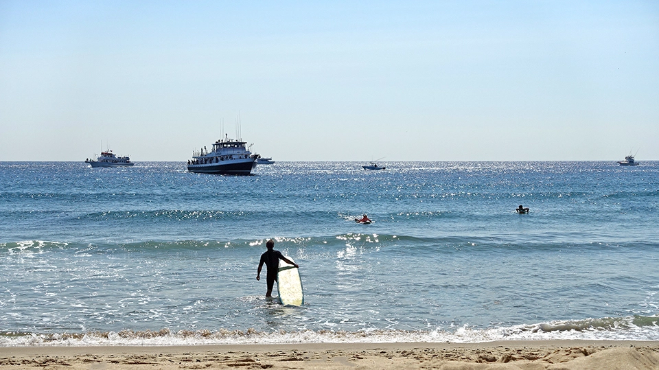 Belmar-Beach-Water-Surfing-Boats-9418.webp