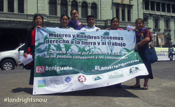 Llamada mundial para promover y asegurar los derechos a la tierra de los pueblos y comunidades.