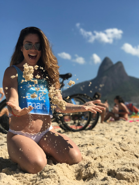 thalita praia cropped areia edit.jpg
