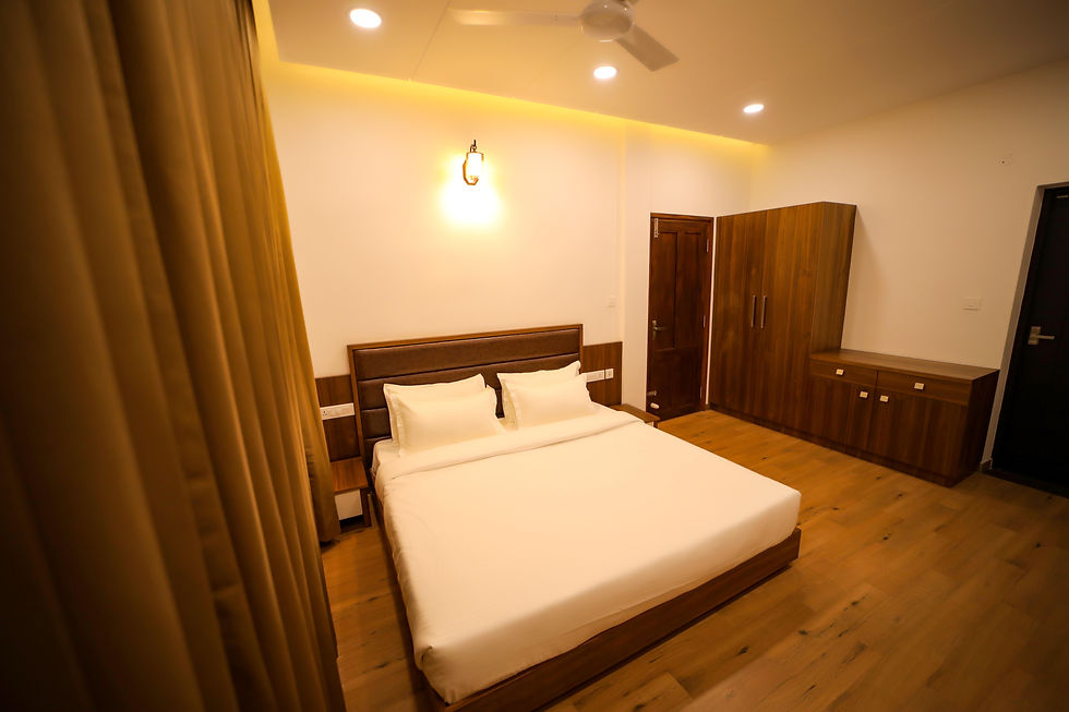Deluxe Balcony Room