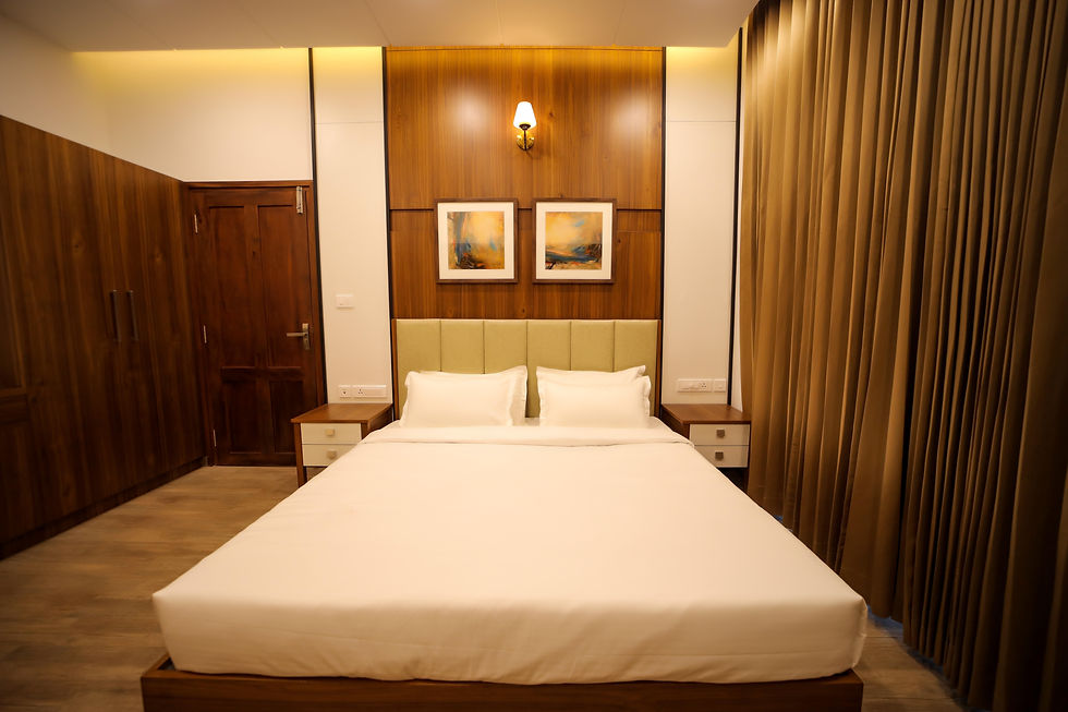 Deluxe Balcony Suite