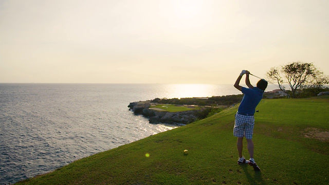 golf blue bay.jpeg