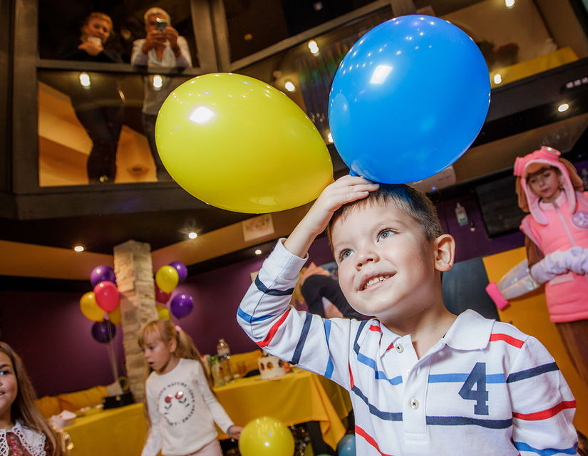 Оbolon_party_room, Оболонь пати рум приміщення для святкування дня народження Київ, аніматори Аніматори в Києві "Щенячий патруль" -Скай, Маршал,Гонщик, Еверест. Дитяче свято та день народження дитини Київ. Приміщення для дитячого свята в Києві. Аніматори в Києві "Щенячий патруль" -Скай, Маршал, Гонщик, Крипиш, Еверест.