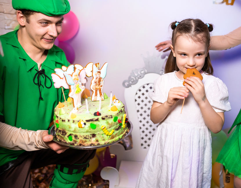 Оbolon_party_room, Оболонь пати рум приміщення для святкування дня народження Київ, аніматори. Дитяче свято та день народження дитини Київ. Приміщення для дитячого свята в Києві. Аніматор Фея Дінь-Дінь та Пітер Пен, Феї Вінкс, Tinker Bell and Peter Pan, Winx club