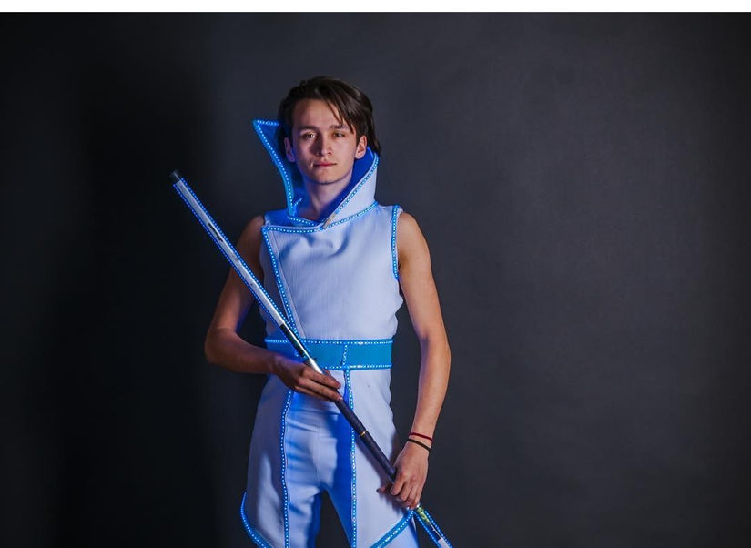 Світлодіодне шоу, Світлове Led-шоу, ICE LED шоу на дитяче свято та день народження дитини Київ. Приміщення для дитячого свята в Києві Оbolon_party_room, Оболонь пати рум приміщення для святкування дня народження Київ.