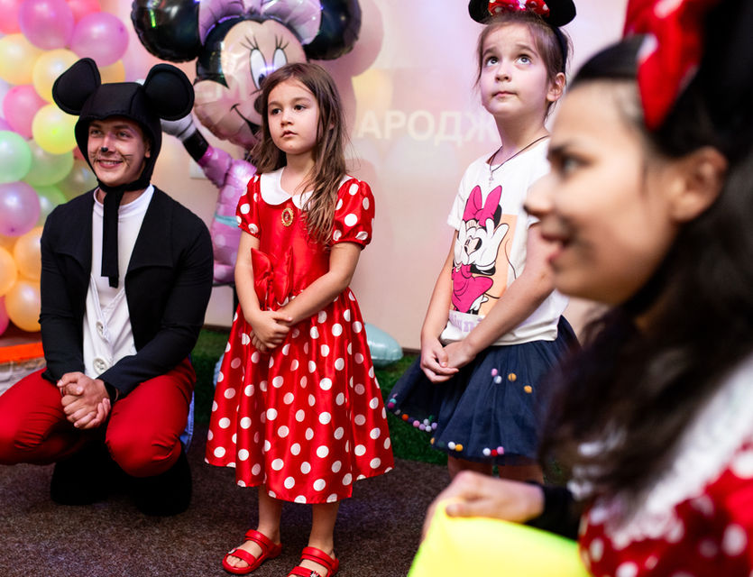 Оbolon_party_room, Оболонь пати рум приміщення для святкування дня народження Київ, аніматори. Дитяче свято та день народження дитини Київ. Приміщення для дитячого свята в Києві. День народження в стилі, аніматори Міккі та Мінні Маус Mickey and MINNIE MOUSE
