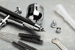 Airbrush cleaning. Brushes and other air