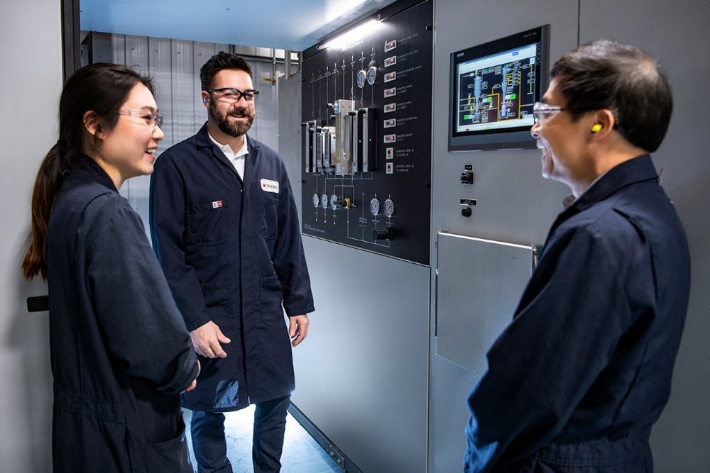 Hypersonic Test Wind Tunnels