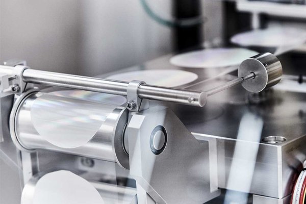 In-line IPS® resist coating