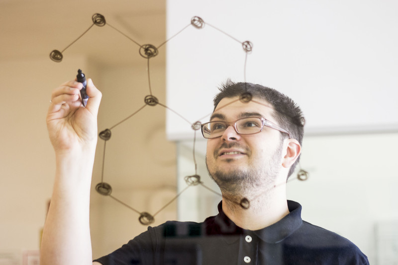 Florian Libisch, explaining the structure of graphene.
