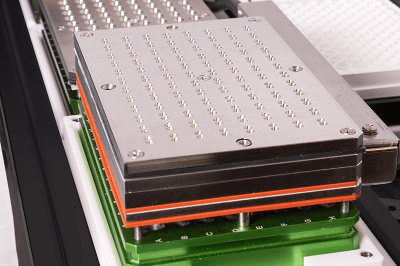 Heated filter block