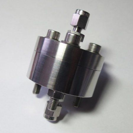AAO membrane holders