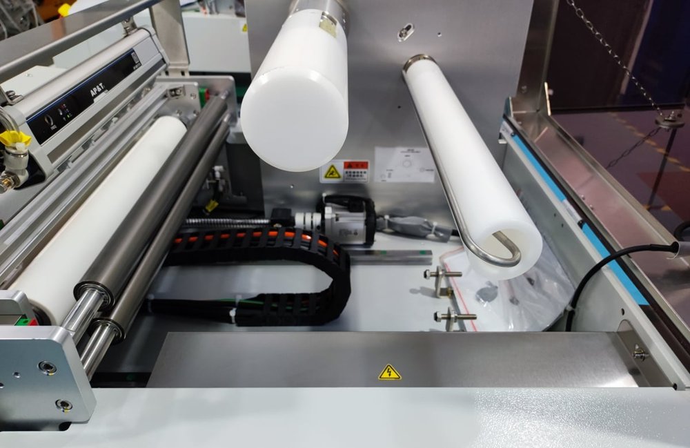 AM-620L Semi Automatic Wafer Mounter