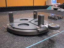 High precision workpiece holder