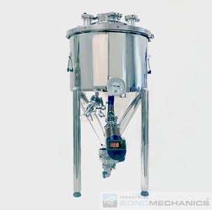 Storage/Mixing Tank with Magnetically Coupled Mixer