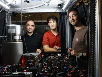 A spin rephased quantum memory for single photons