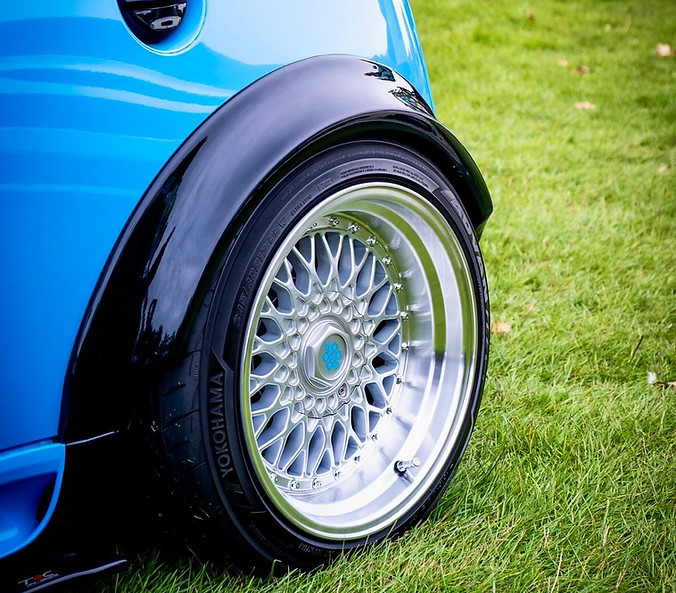 Mini R53 cooper s 10x17 with 255/40r17