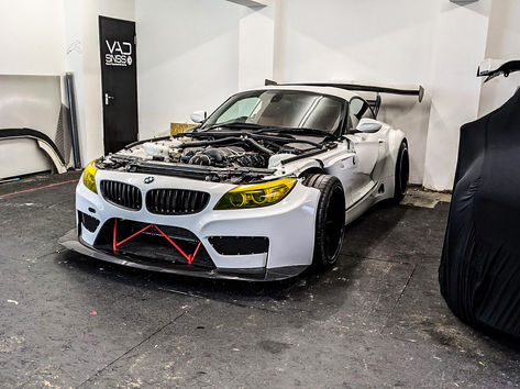 VAD BMW Z4 GT3 V8 Street.jpg