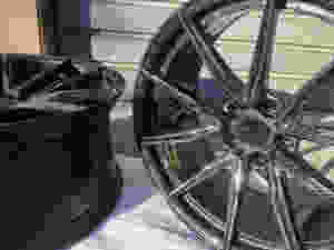Hybrid magnesium & carbon fibre forged wheel