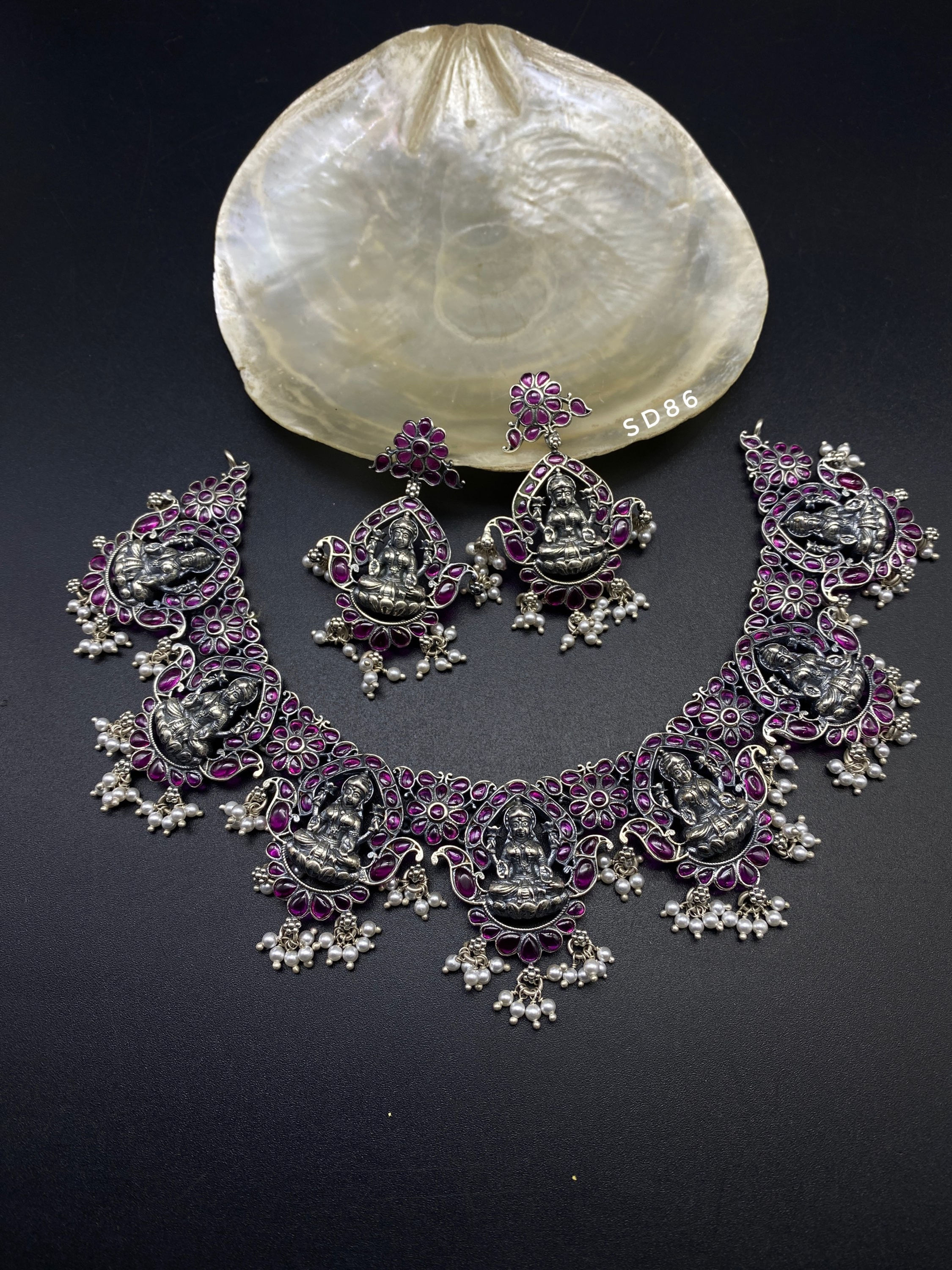 LAKSHMI NECKLACE WITH EARRING 