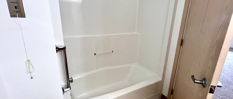bathroom in independent living condo