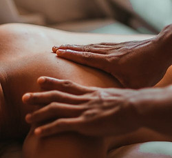 Fysiurgisk massage - Massage - Kropsmassage - Behandling - Kropsterapi