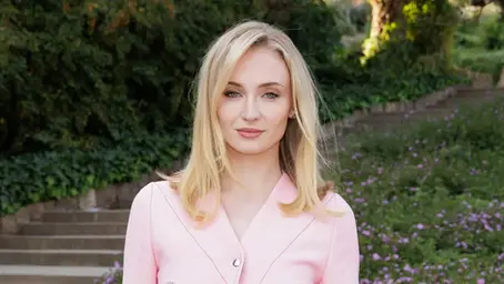 Sophie Turner in Talks to Topline Amazon’s ‘Tomb Raider’ Series