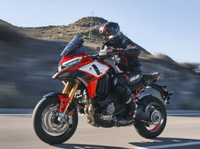 2022 Ducati Multistrada V4 Pikes Peak | First Ride Review