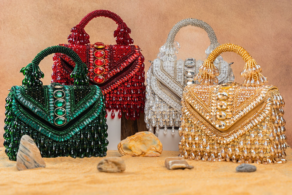 Thumbnail: Chevron Crystal Kasse Gold