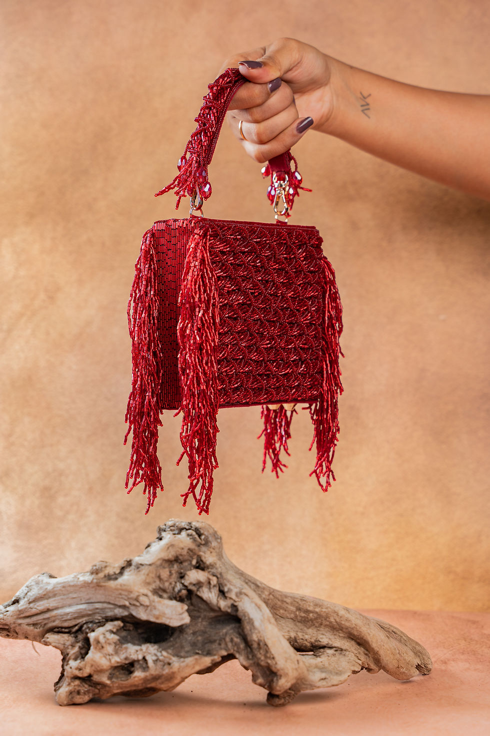 Thumbnail: Weave Fringe Kasse Maroon