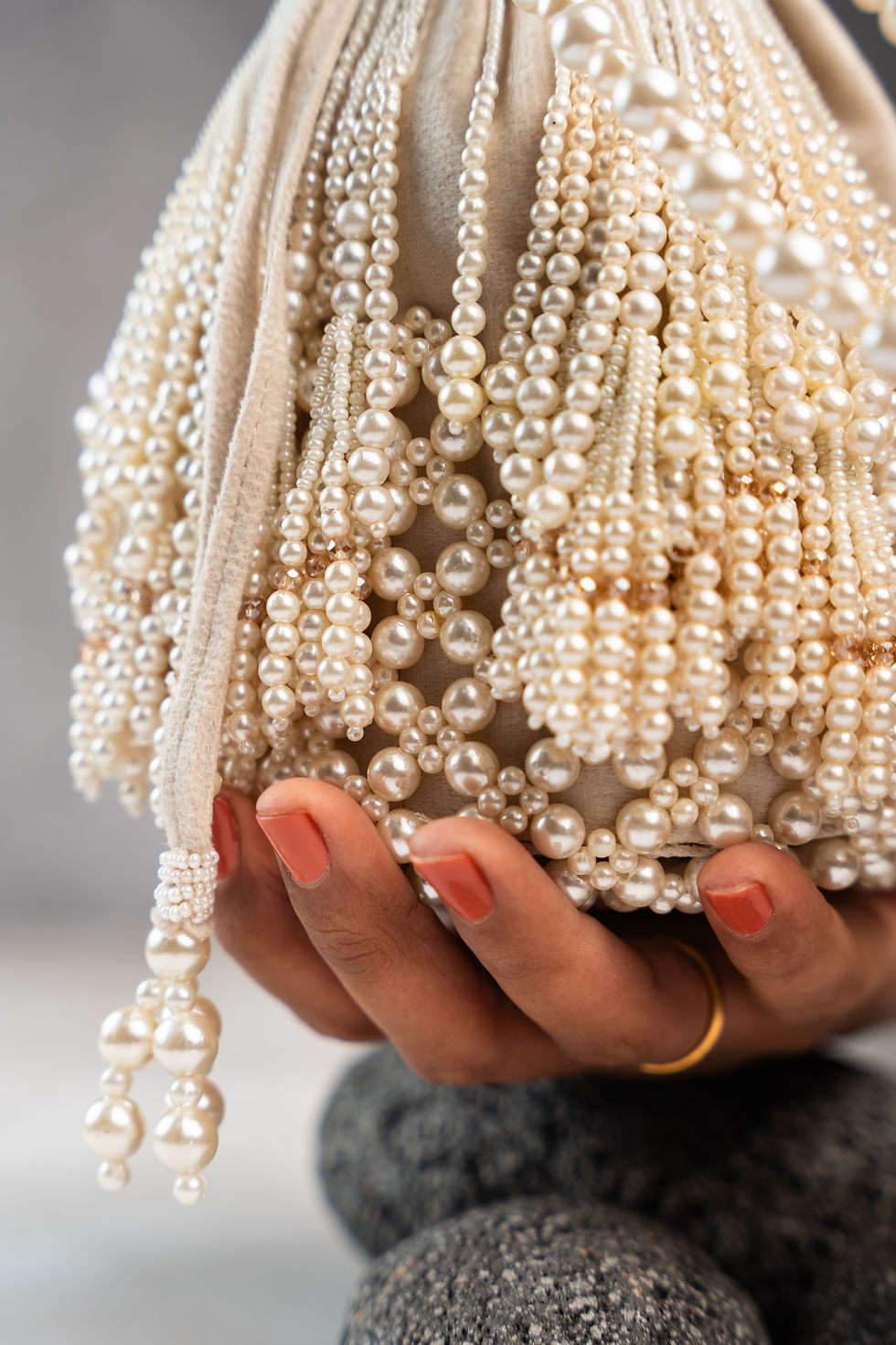 Thumbnail: Raindrops Pearl Tassel