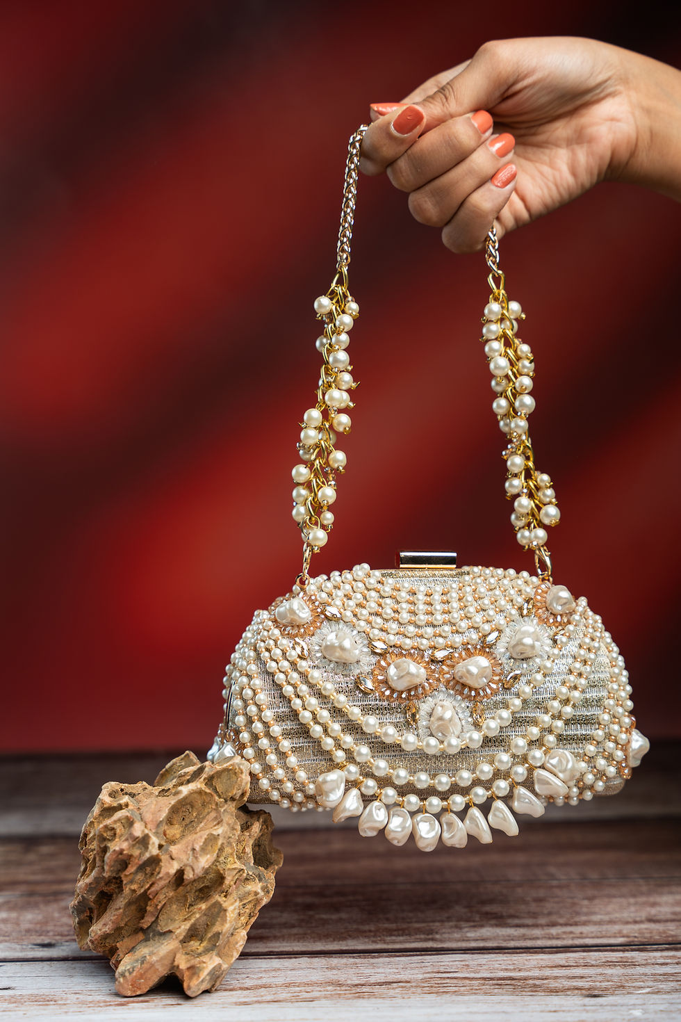 Thumbnail: Pearl Adorn Kasse Gold