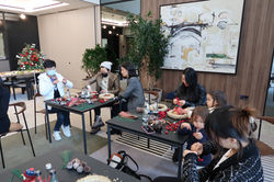 White City Living圣诞花环活动