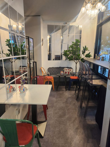 coffeehouse