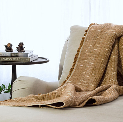 1-1_WBH1080_Caramel_Lifestyle2.jpg