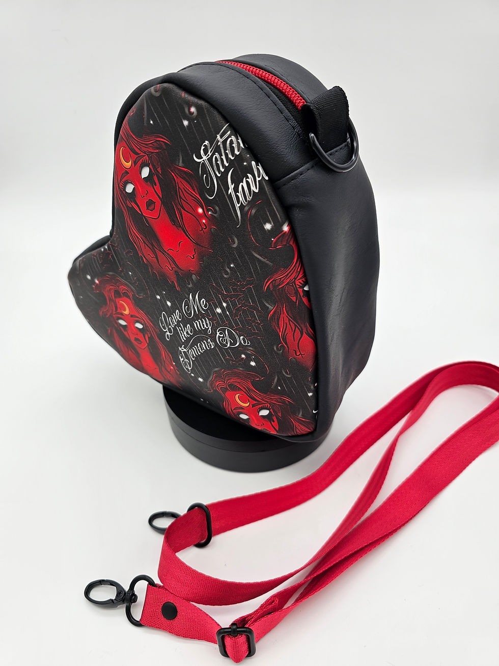 Thumbnail: Demon love -heart shaped bag