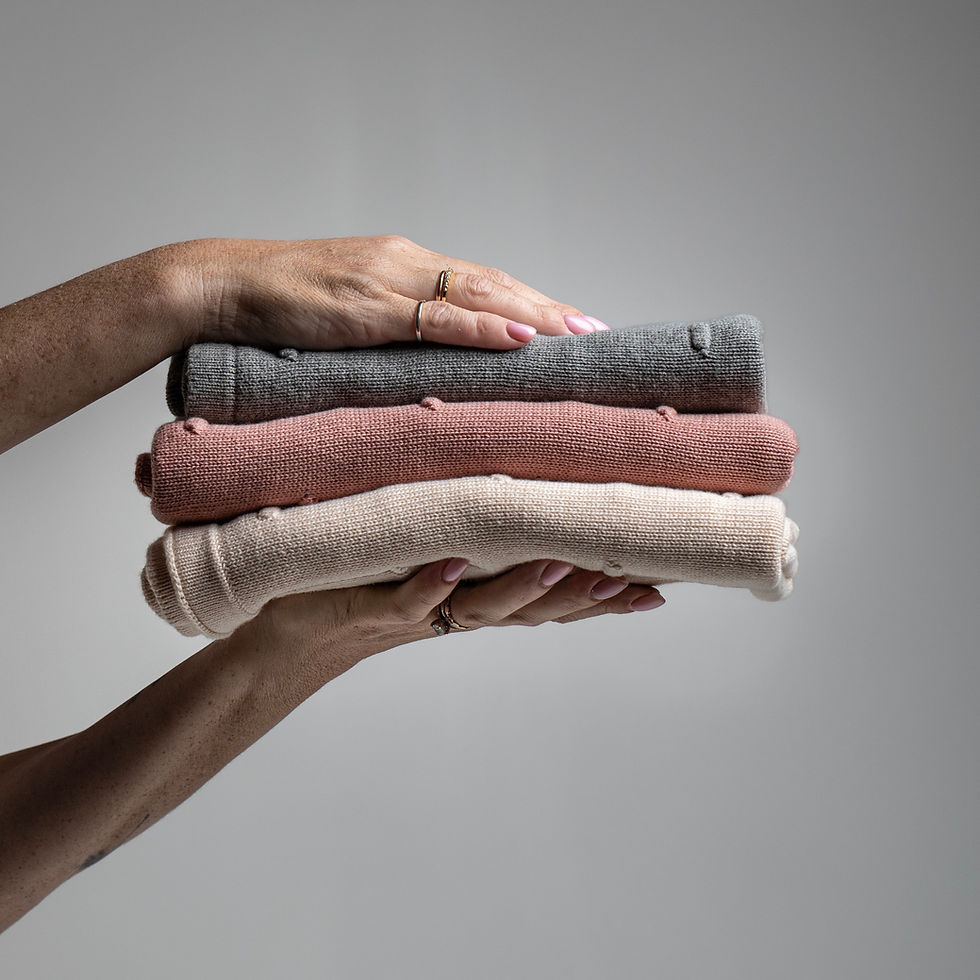 תמונה ממוזערת: שמיכת תינוק סרוגה -  פסים בולטים קרם