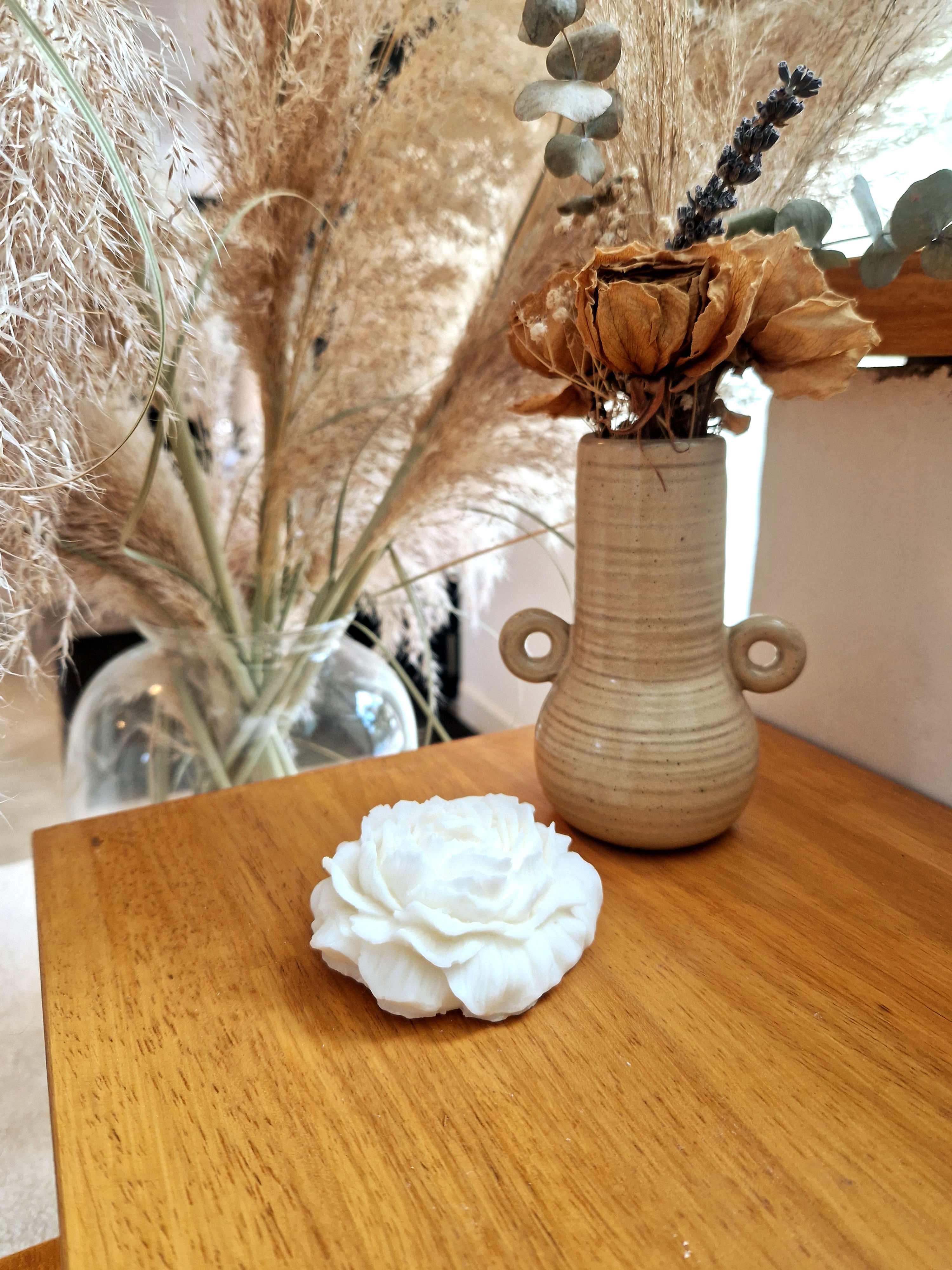 Fleur by Les Respectueuses