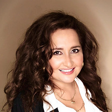 Tania Smith_edited.jpg