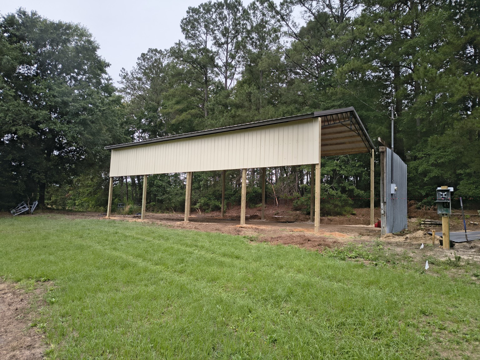 Ironline gable structure