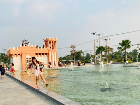 Em bé bị bỏ quên.